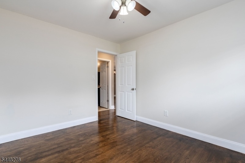 7 Bari Dr - Photo 21