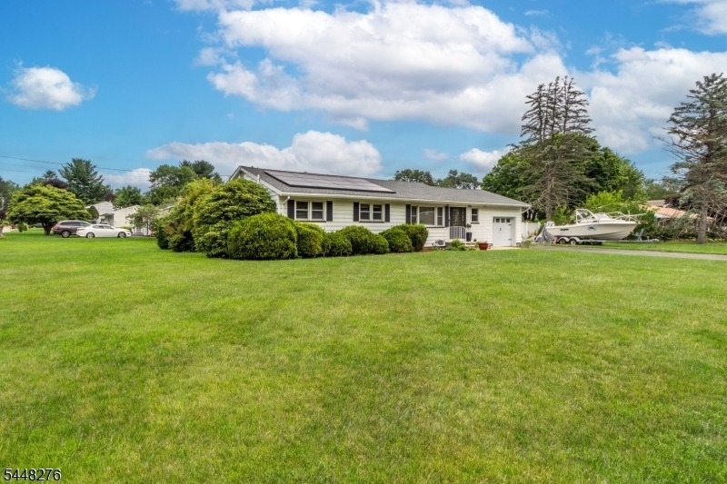 7 Bari Dr - Photo 1