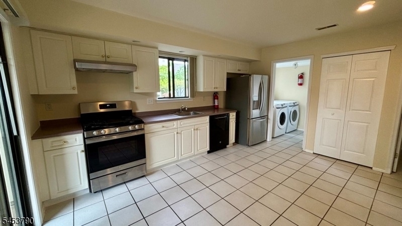 12 Spencer St - Photo 5