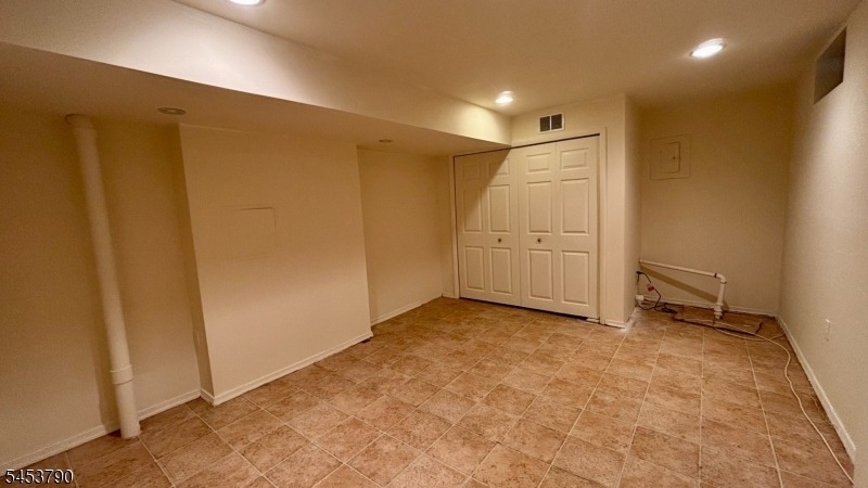 12 Spencer St - Photo 8
