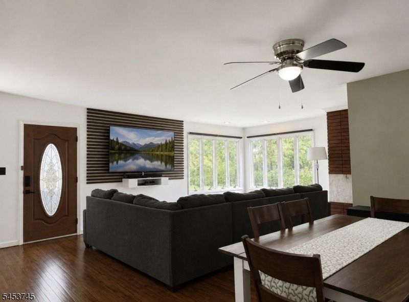 644 Montgomery Rd - Photo 5