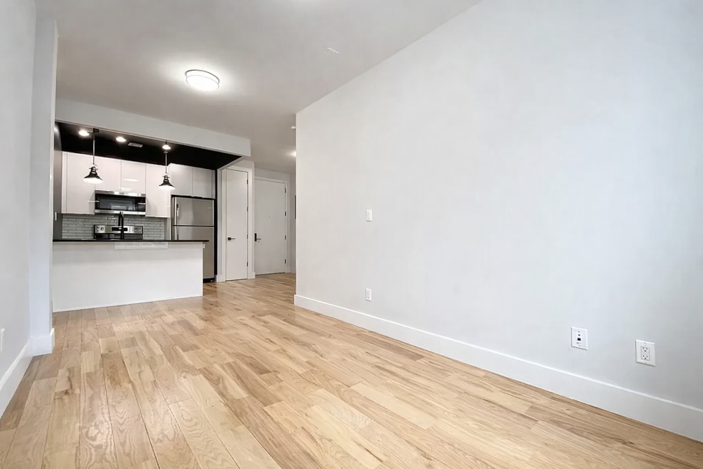 494 Jackson Avenue - Photo 2