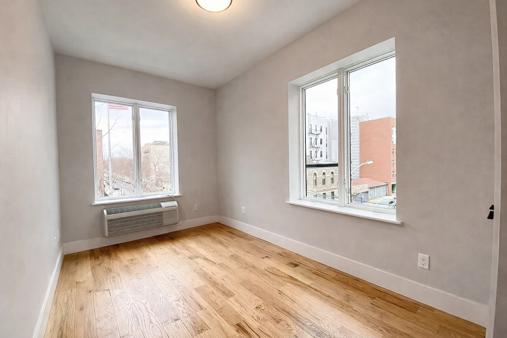 494 Jackson Avenue - Photo 0
