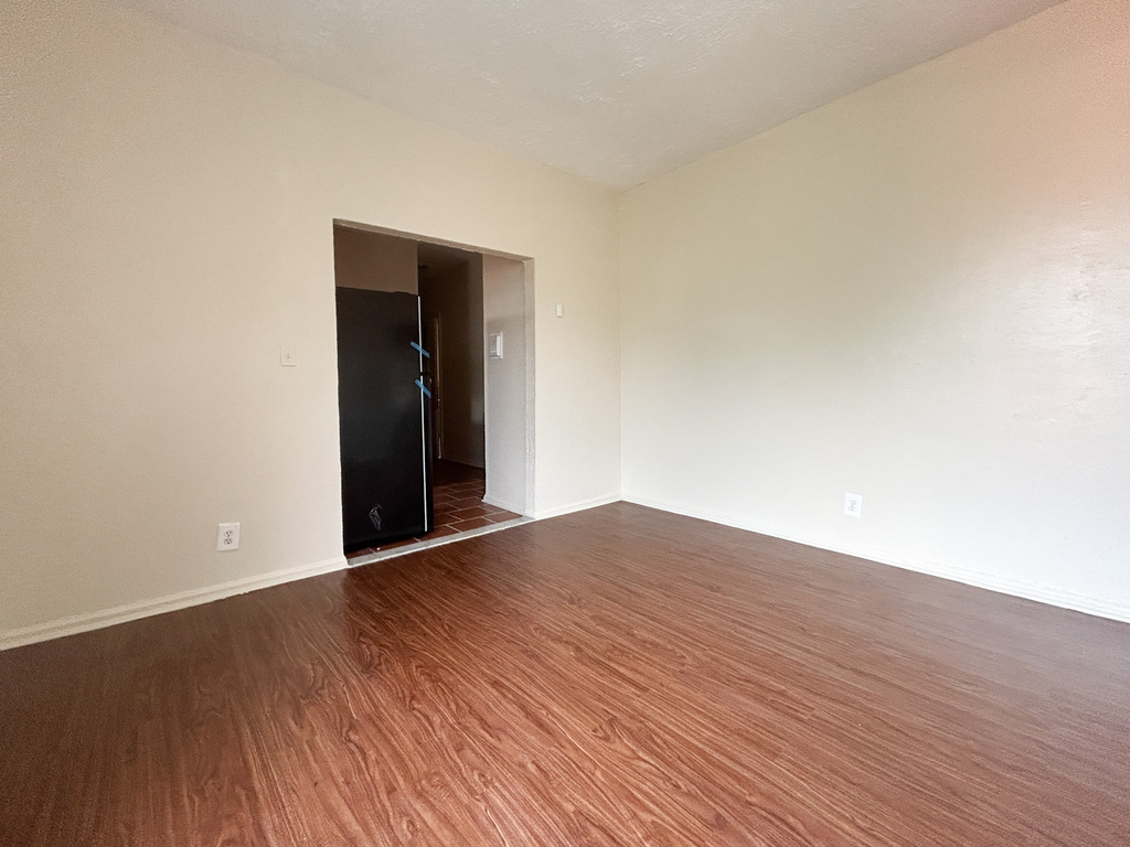 973 Aldus Street - Photo 2