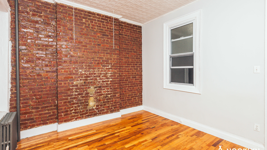 25 Kingsland Ave 11211 - Photo 4