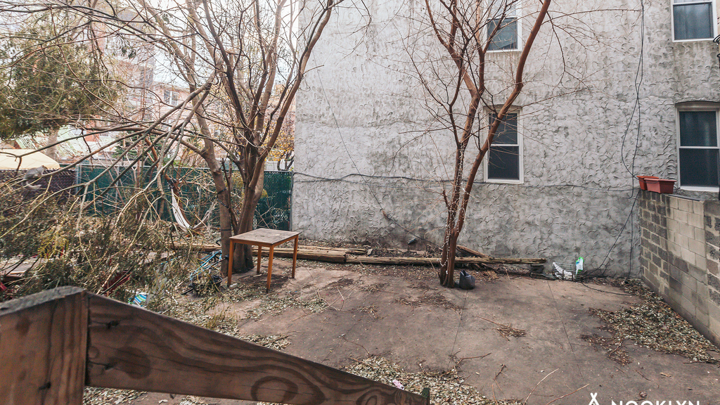 25 Kingsland Ave 11211 - Photo 6