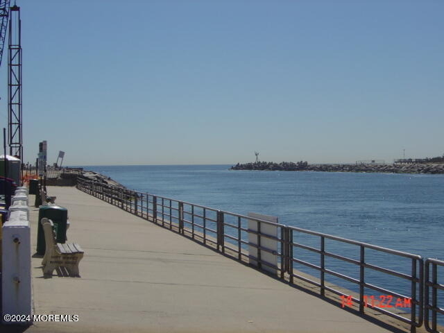 421 1st Avenue - Photo 4
