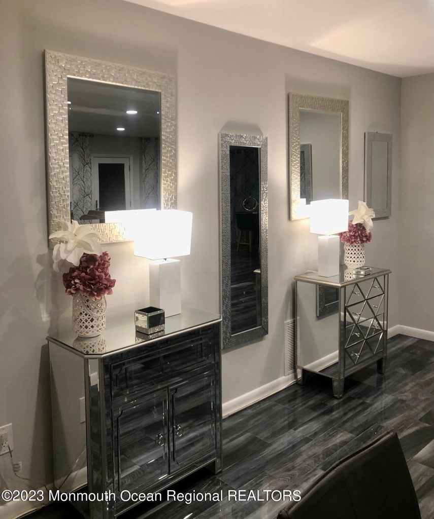410 Burlington Avenue - Photo 12