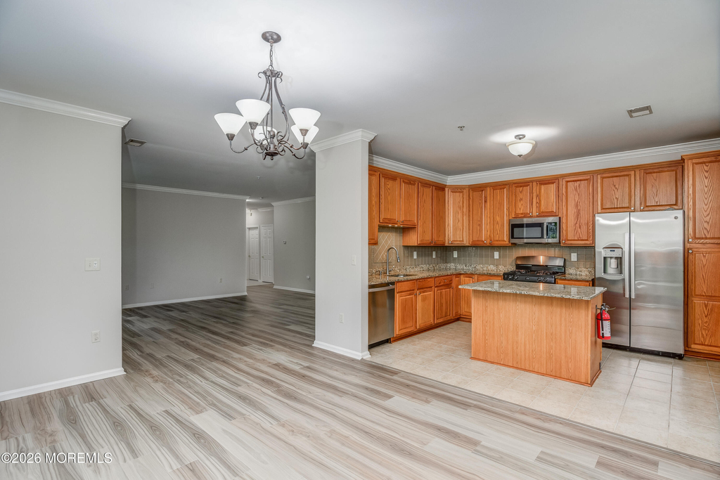 574 Saint Andrews Place - Photo 11