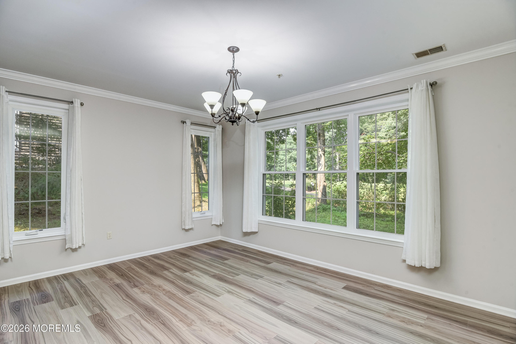 574 Saint Andrews Place - Photo 12