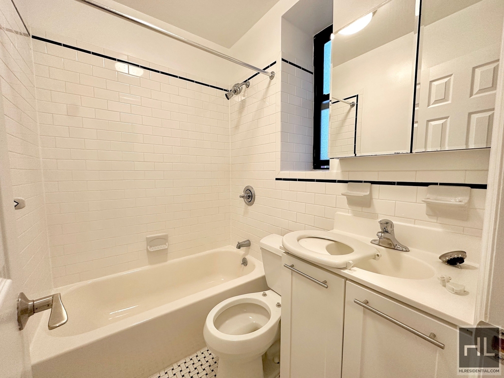 West 72 Street - Photo 3