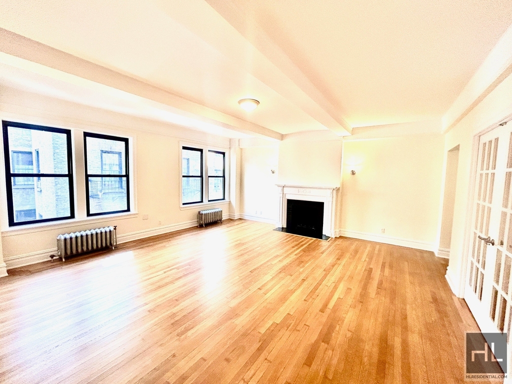 East 80th Street - Photo 0