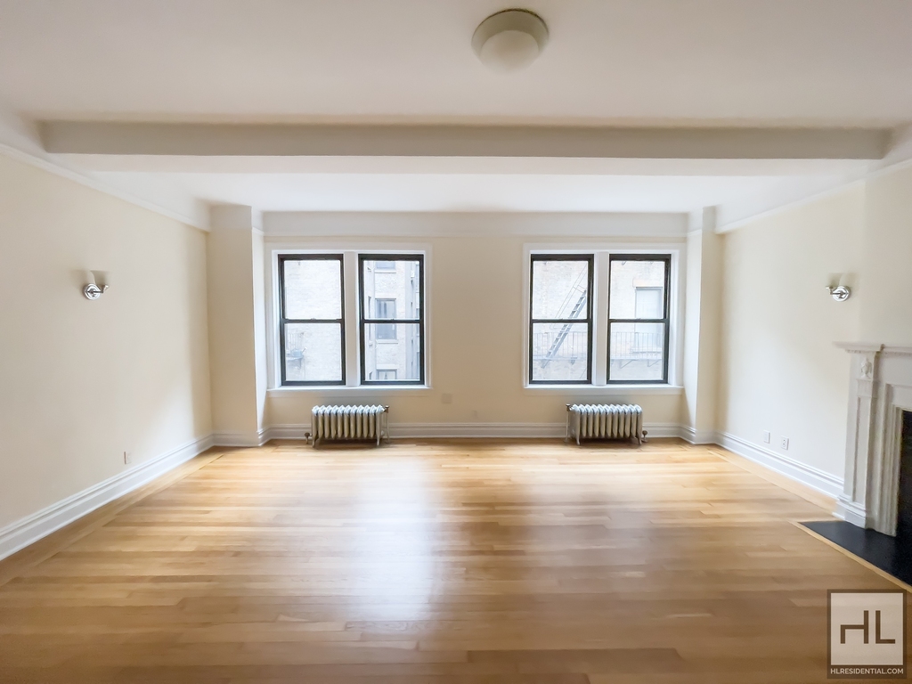 East 80th Street - Photo 1