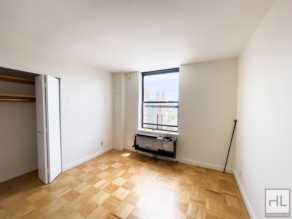 West 87th Street - Photo 2