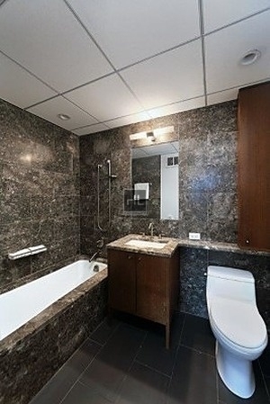 East 59 Street - Photo 5