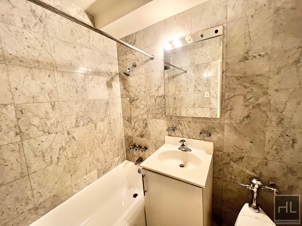 East 79th Street - Photo 5