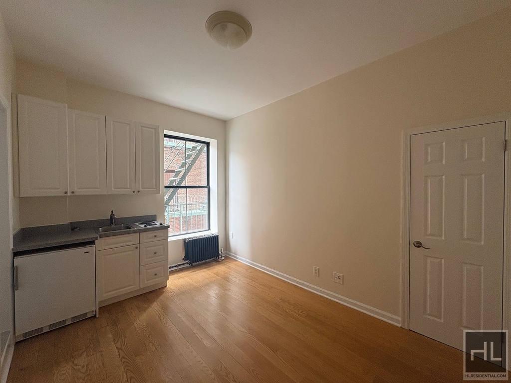 West 72 Street - Photo 0