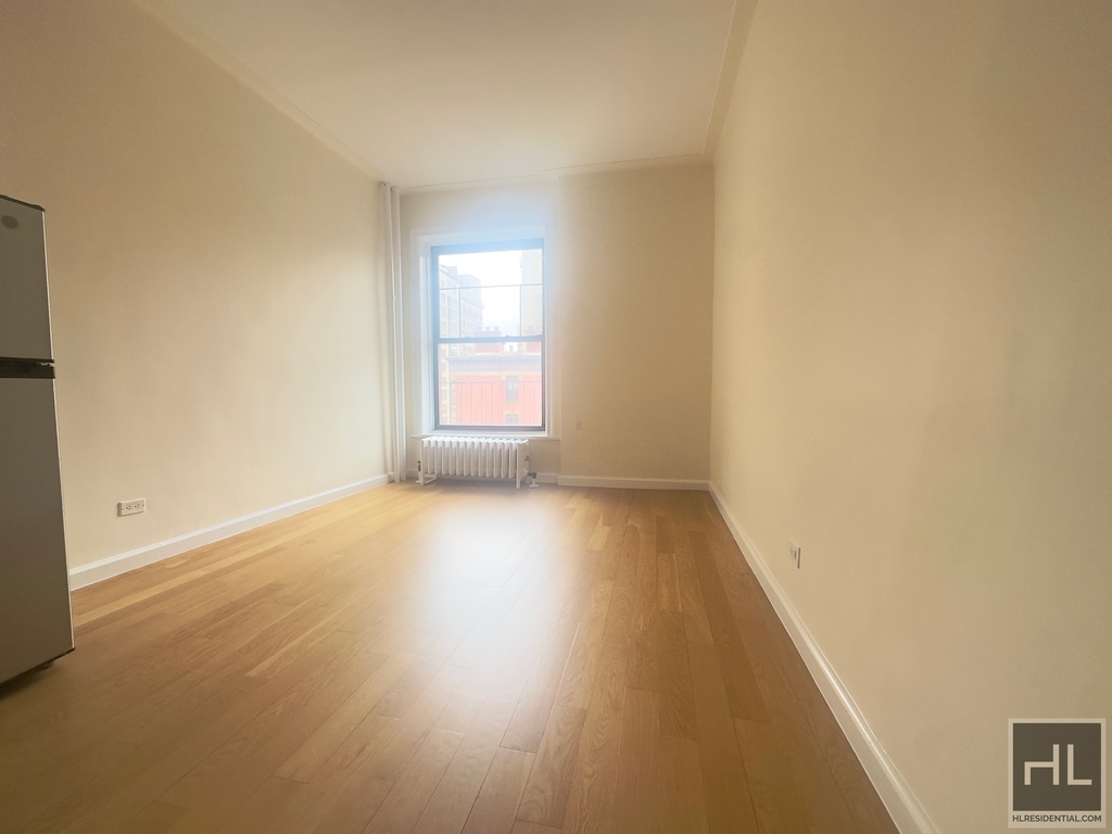 West 72 Street - Photo 0