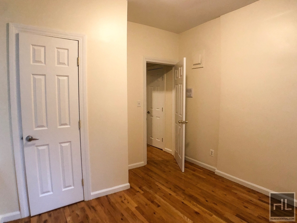West 11th Street - Photo 3