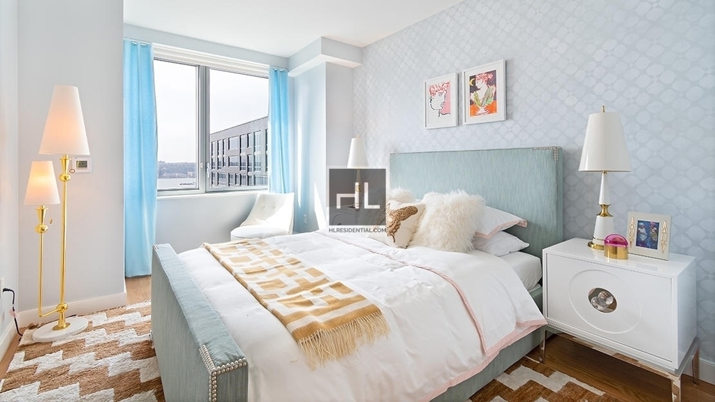 West 57th Street - Photo 3