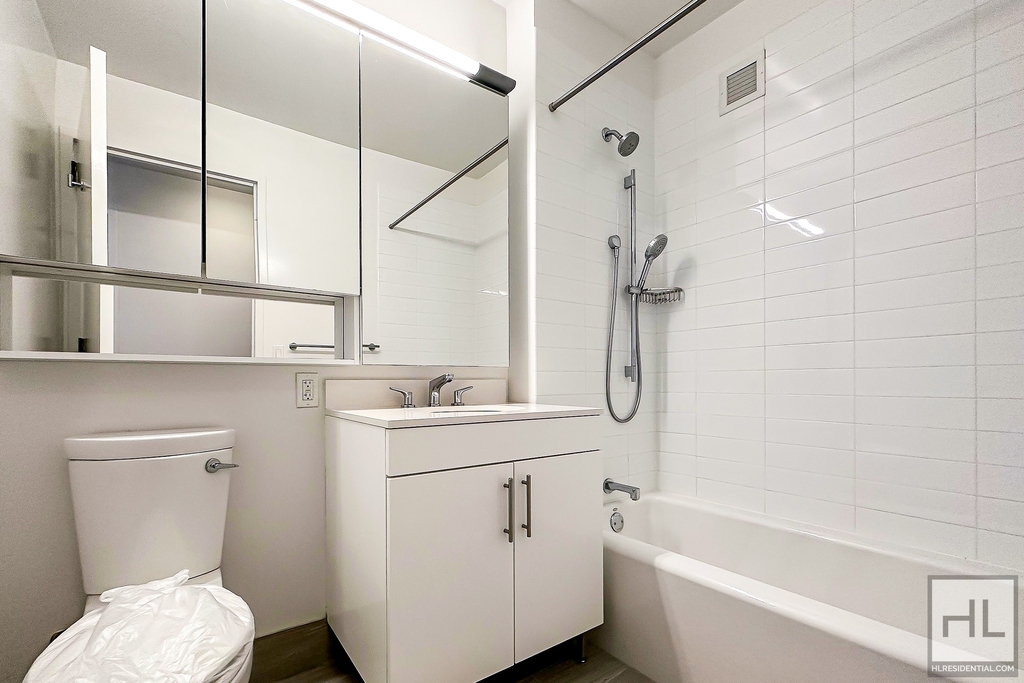West 57th Street - Photo 4