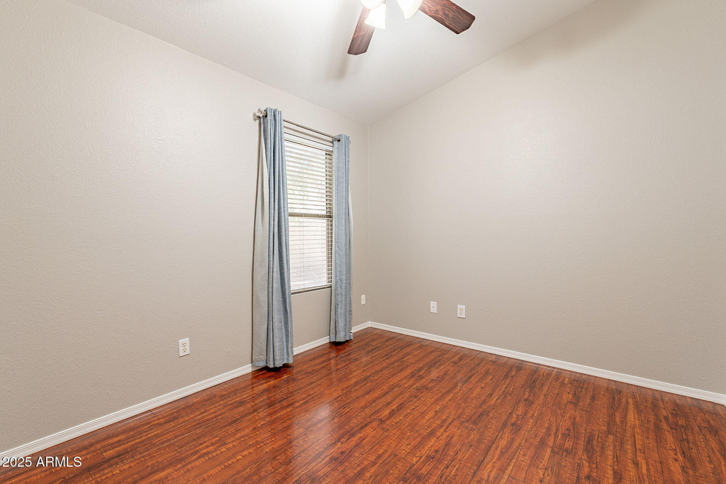 491 E Devon Drive - Photo 20