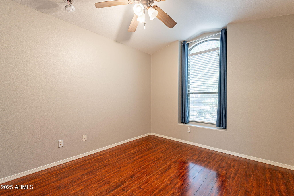 491 E Devon Drive - Photo 23