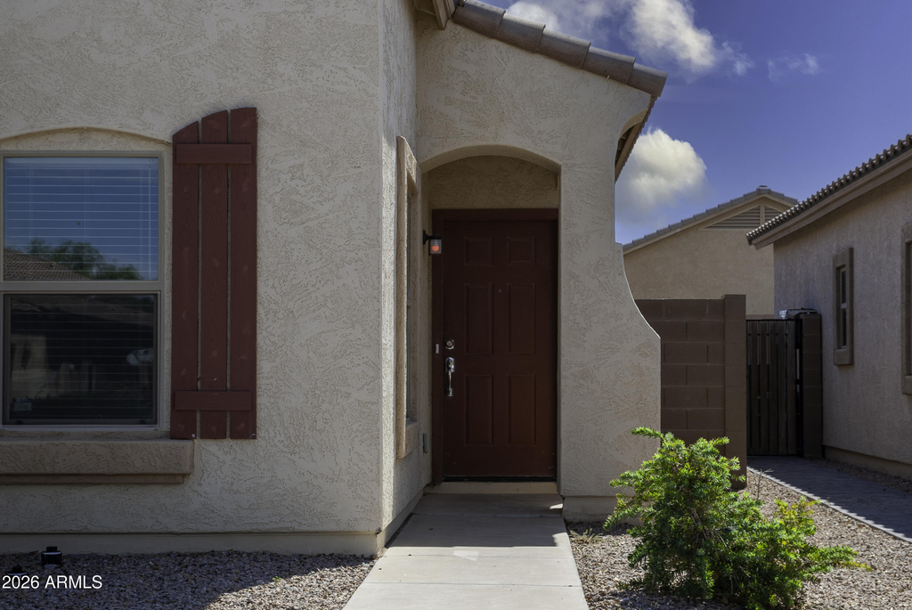 42969 W Elizabeth Avenue - Photo 1