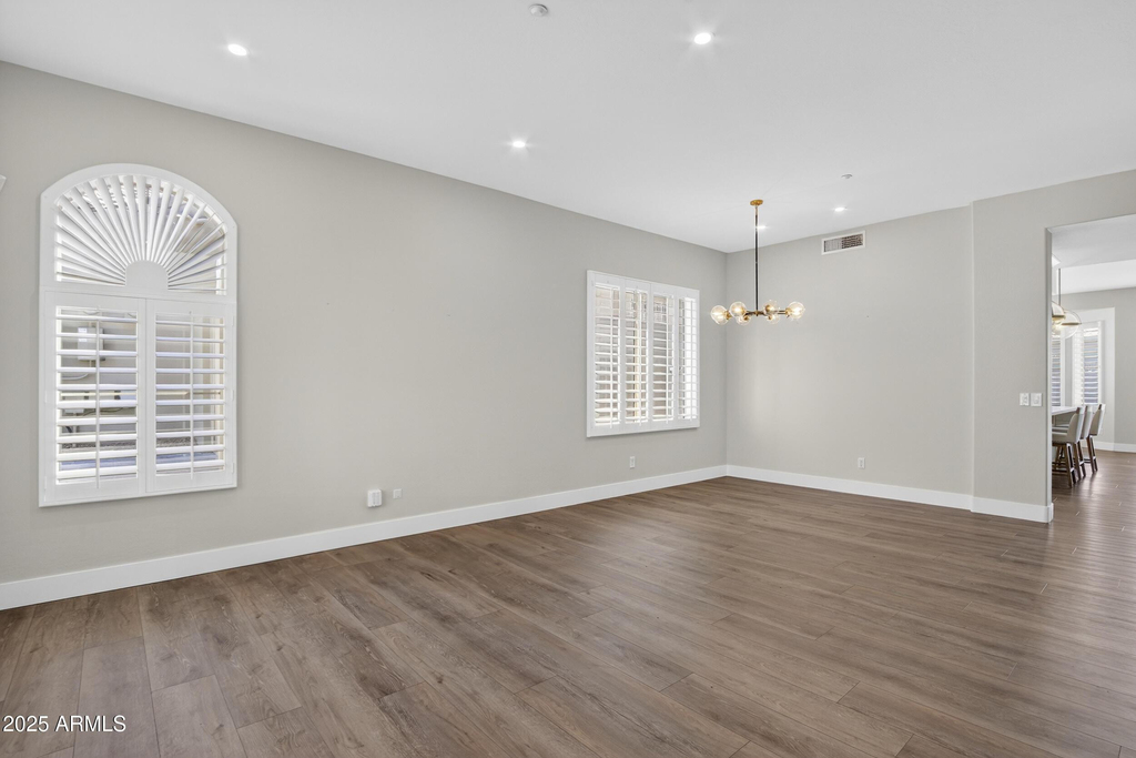 10587 E Sheena Drive - Photo 6
