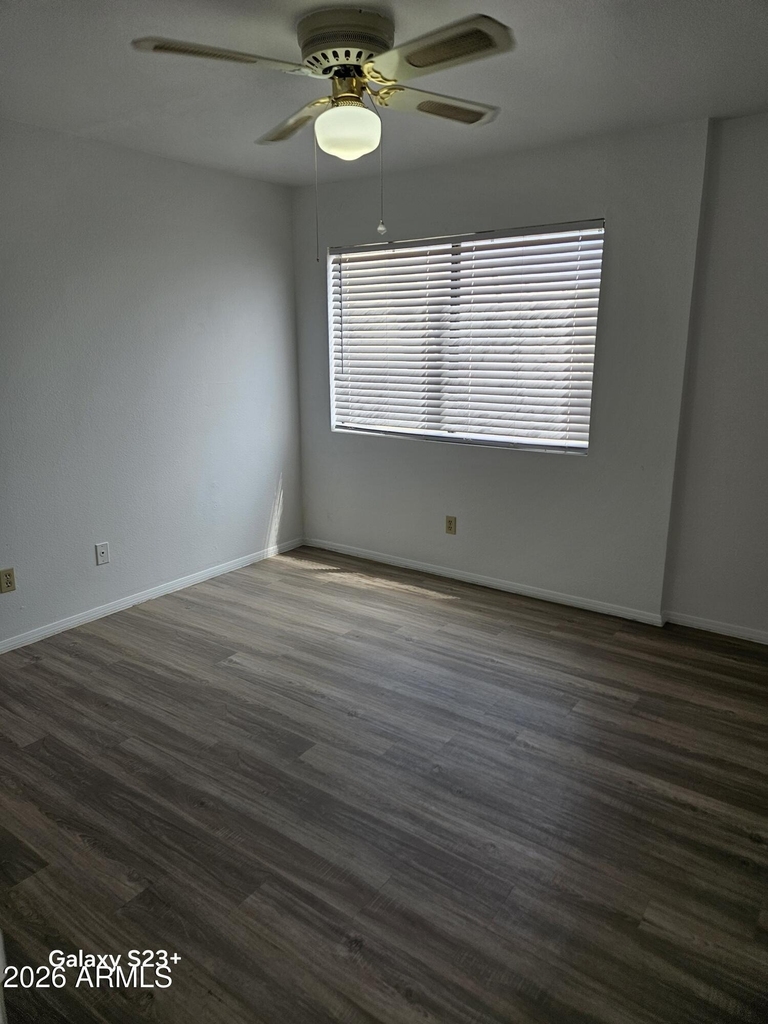 707 W 13th Street - Photo 13