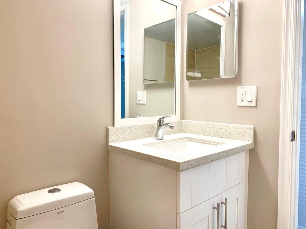 2750 Forest Hills Boulevard - Photo 30