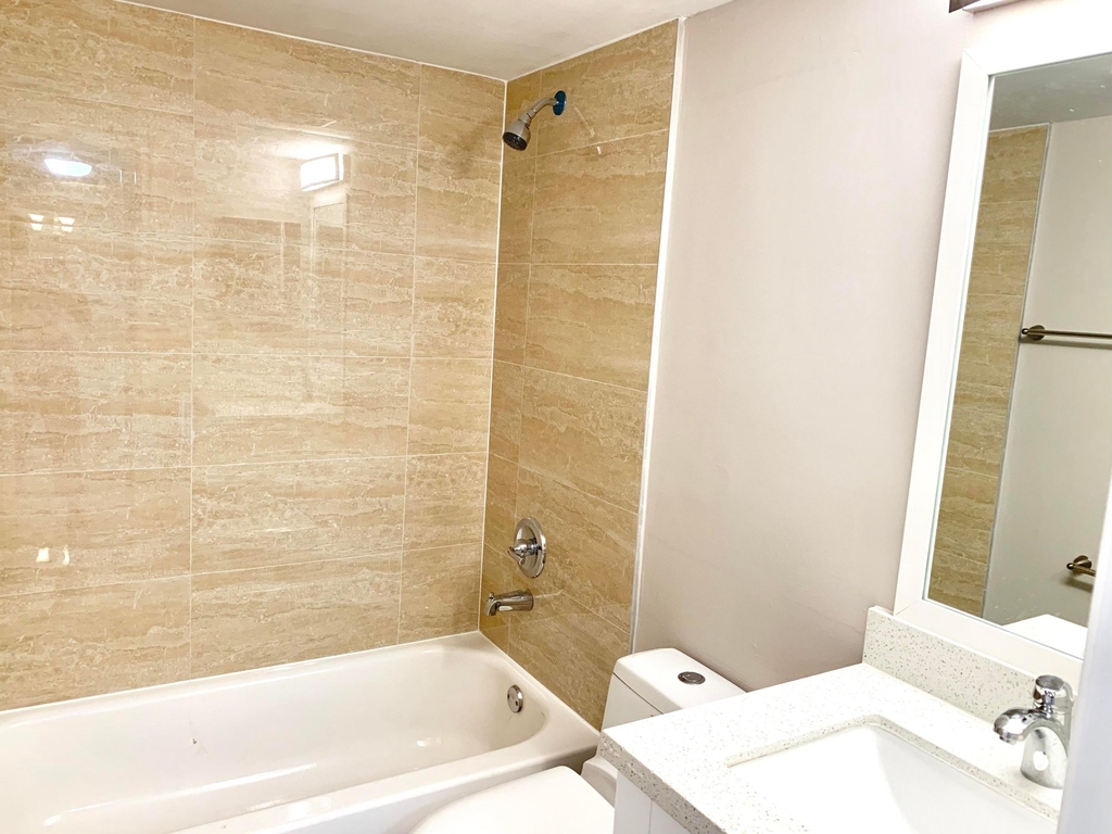 2750 Forest Hills Boulevard - Photo 31