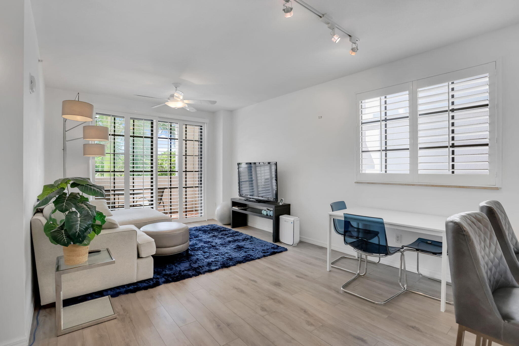 233 S Federal Highway - Photo 6