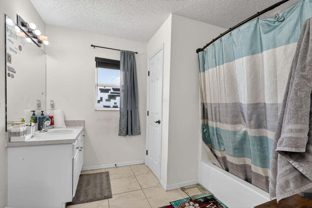 1574 Sw Fresno Road - Photo 5