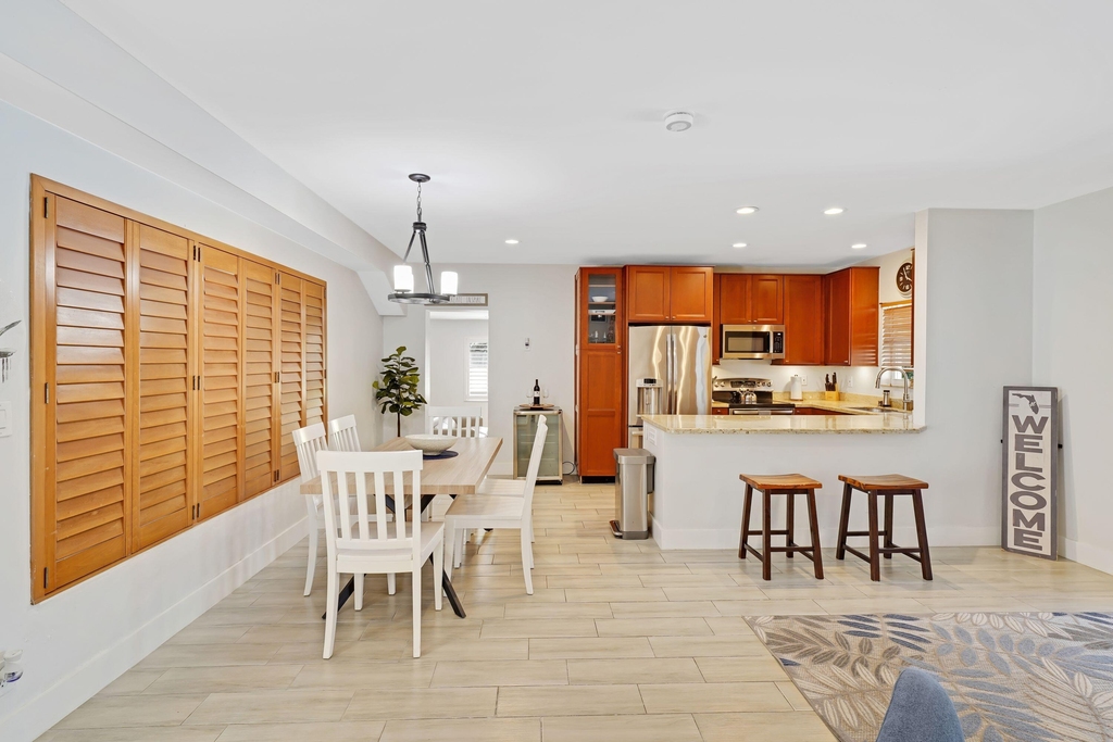 401 Nw 21st Court - Photo 3