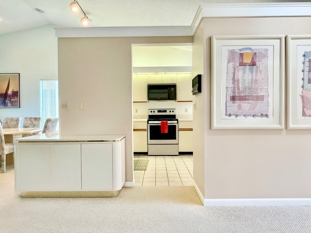 10678 Ocean Palm Way - Photo 8