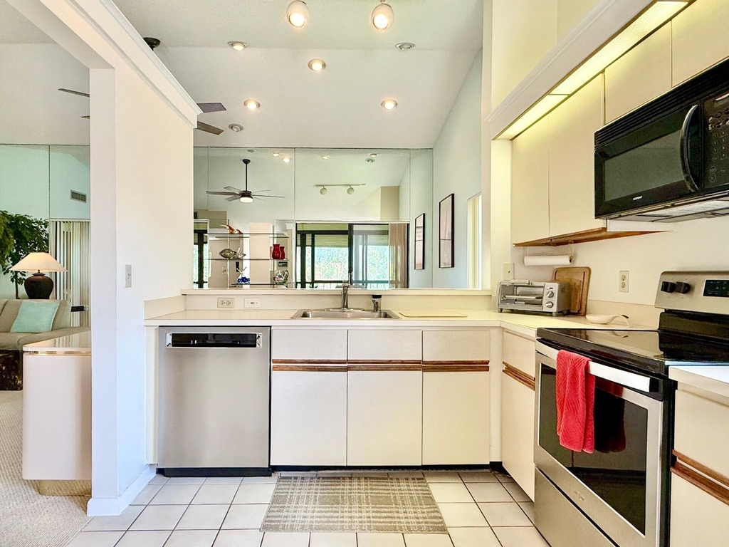 10678 Ocean Palm Way - Photo 9
