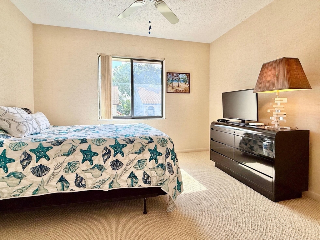 10678 Ocean Palm Way - Photo 25