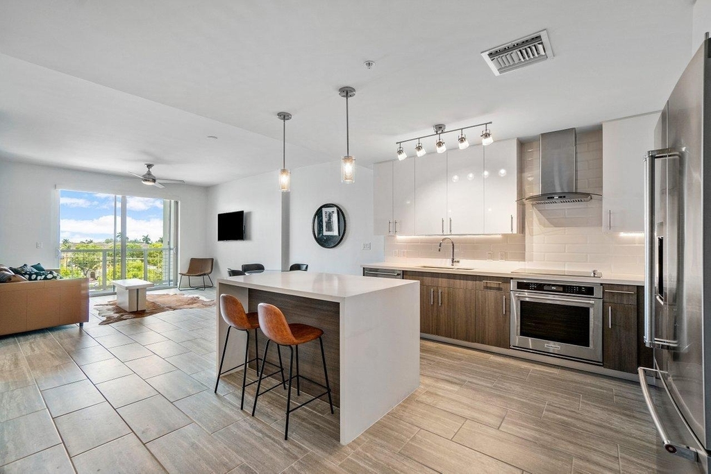 236 Se 5th Avenue - Photo 3