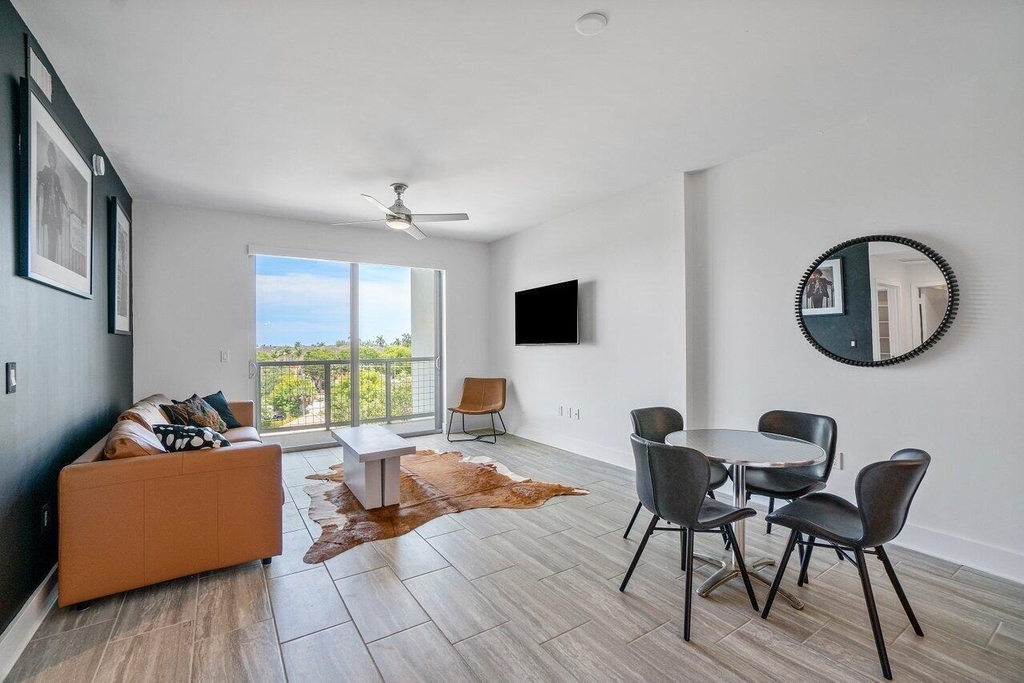 236 Se 5th Avenue - Photo 5