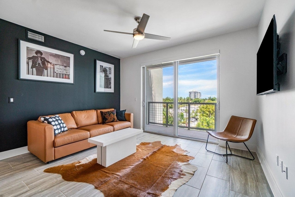 236 Se 5th Avenue - Photo 6
