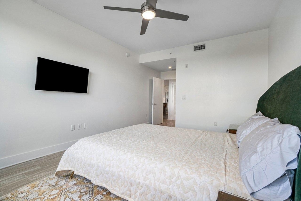 236 Se 5th Avenue - Photo 9