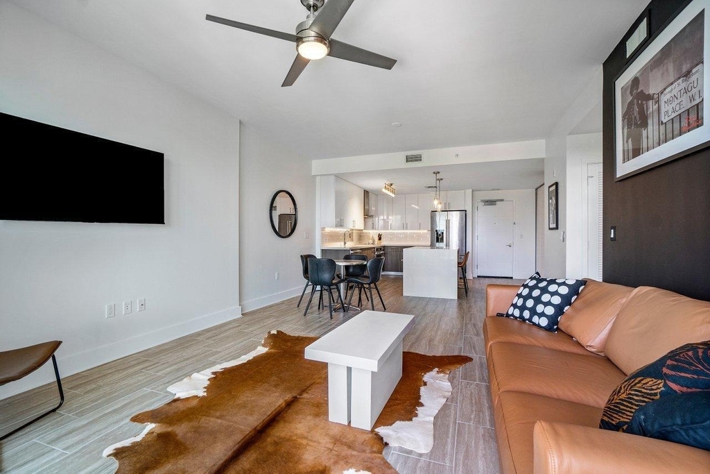 236 Se 5th Avenue - Photo 7