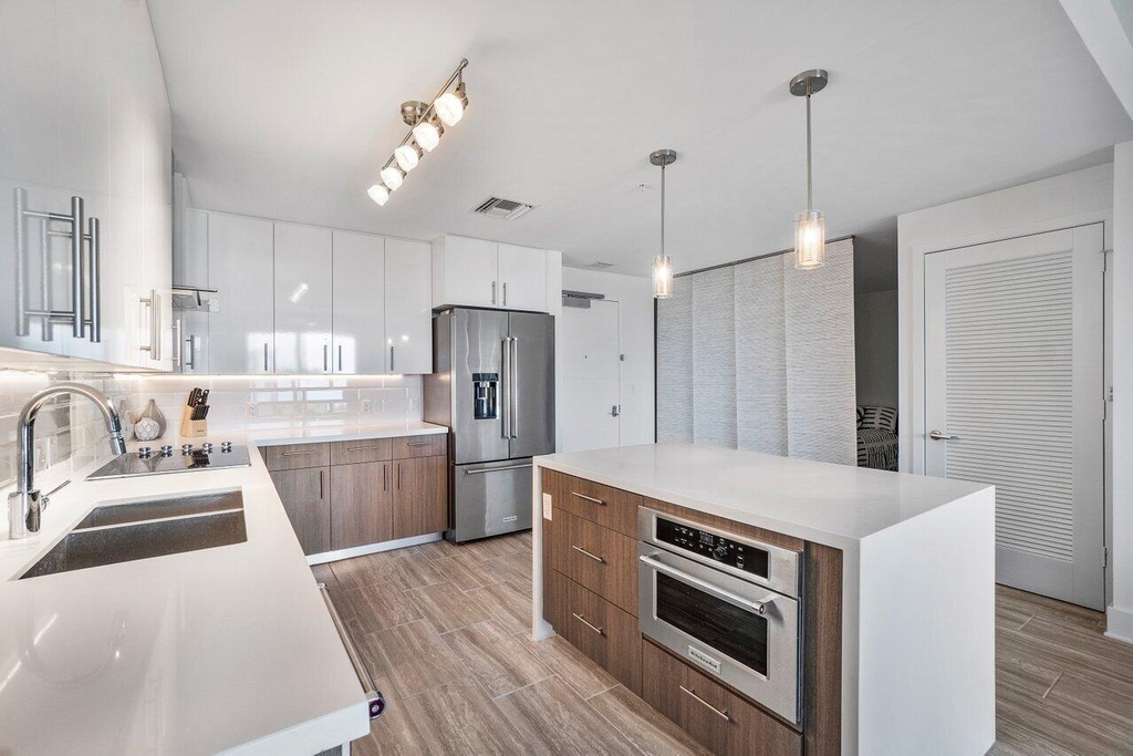 236 Se 5th Avenue - Photo 4