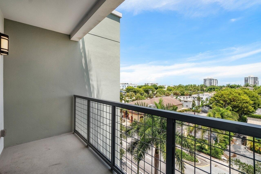 236 Se 5th Avenue - Photo 12