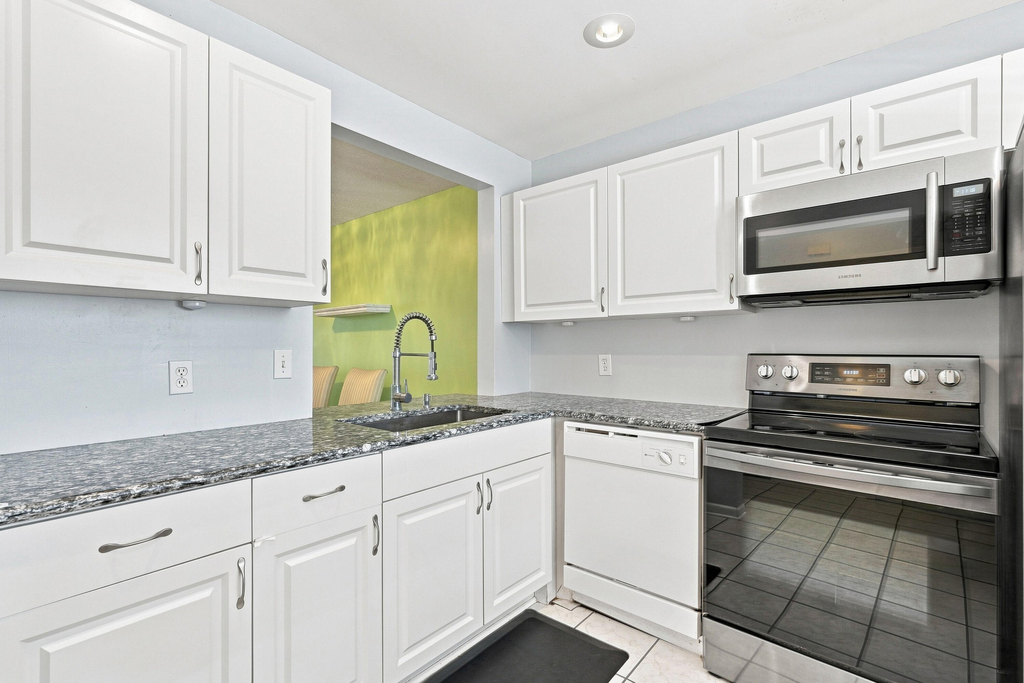 13521 S Indian River Drive - Photo 10