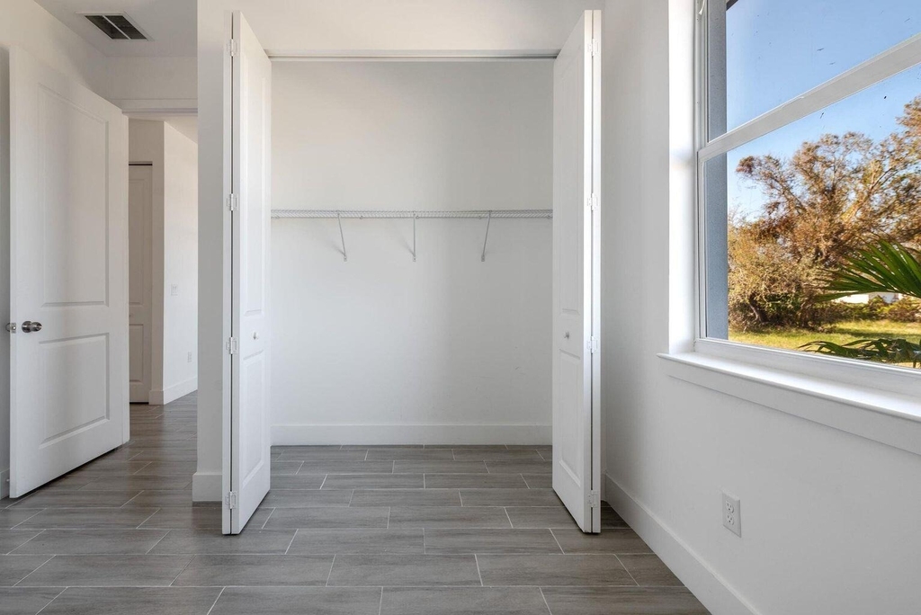 248 Rotonda Boulevard N - Photo 9