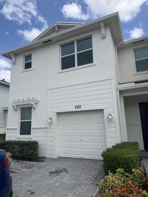 220 Se Woodbark Street - Photo 1