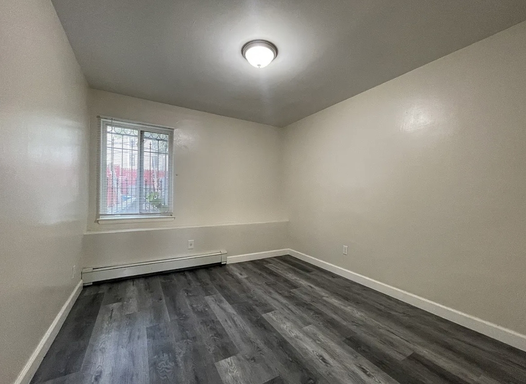 677 Marcy Avenue - Photo 5