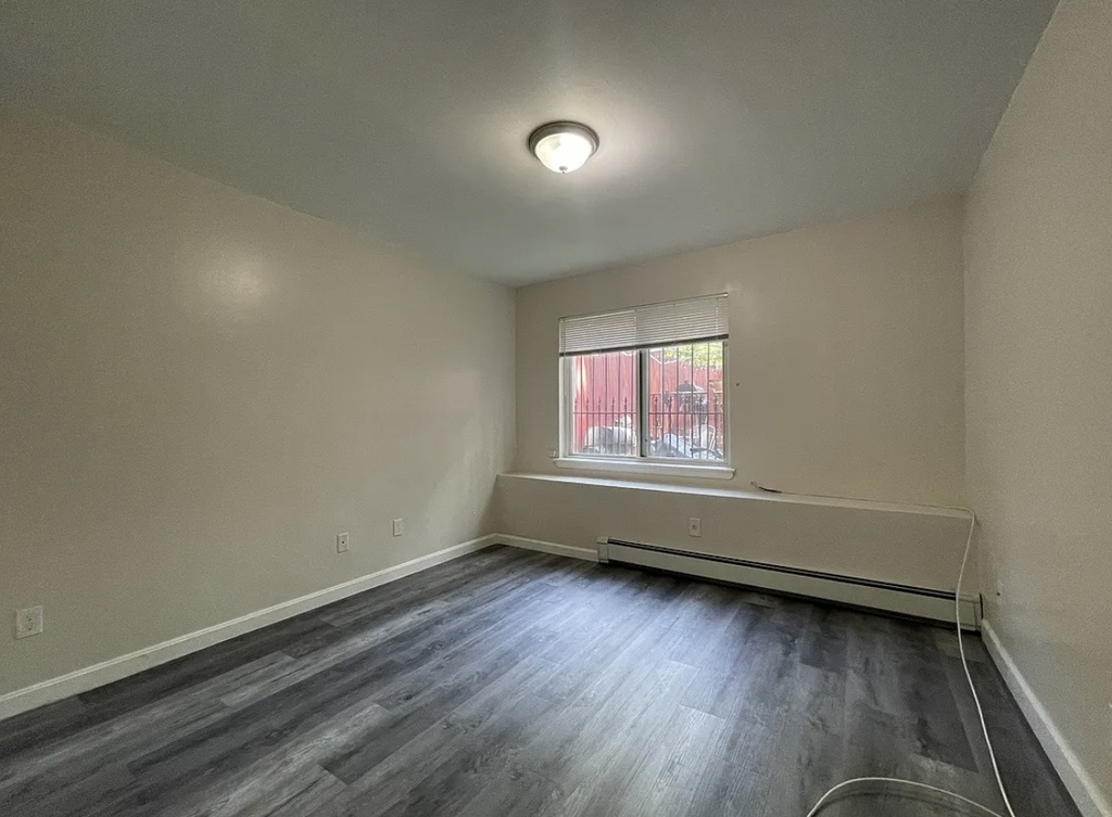 677 Marcy Avenue - Photo 4